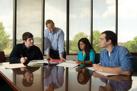 How to obtain a PGDM degree in India, know about the Eligibility, entrance exams and cost