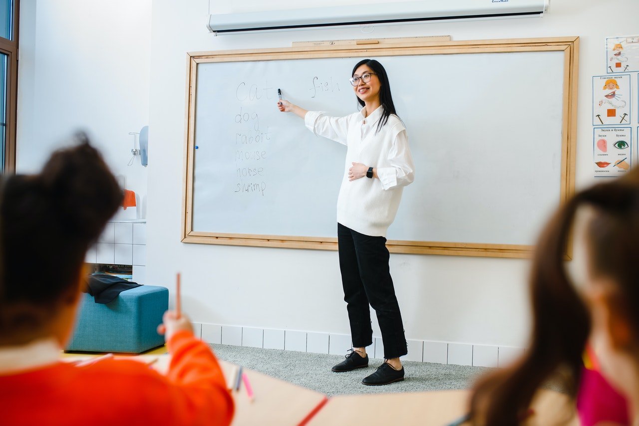 Переведи учитель. Writing Education in a White Board images *jpg.