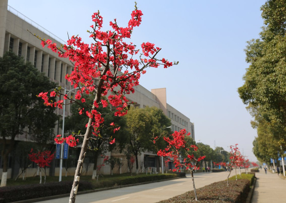 南昌工程学院