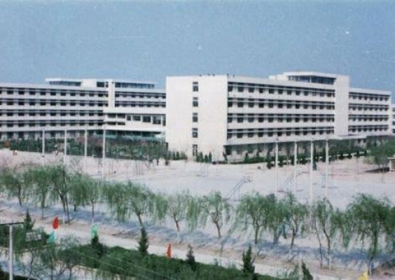 中原石油学校